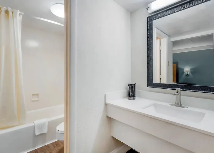 Hotel Quality & - Ashley Phosphate 3*