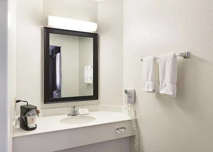 Quality & - Ashley Phosphate Hotel 3*